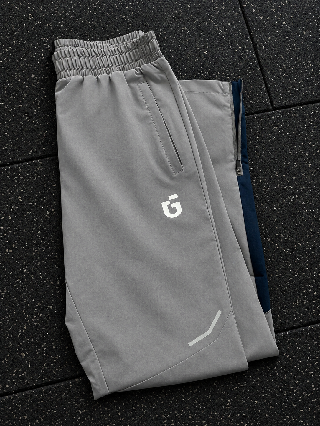 Unfound Motion - 4-way stretch outdoor tracksuit
